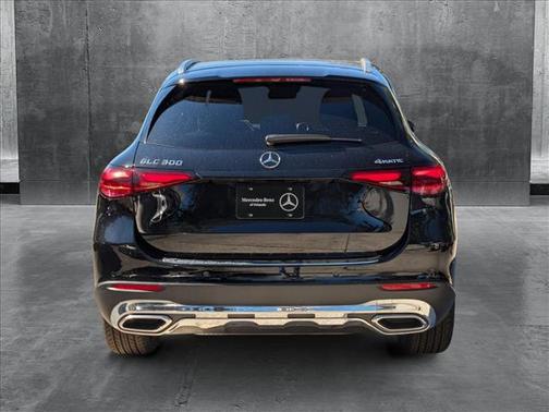 2025 Mercedes-Benz GLC 300 4MATIC