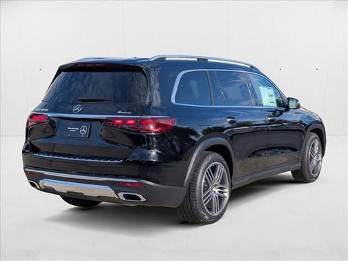 2026 Mercedes-Benz GLS 450 4MATIC