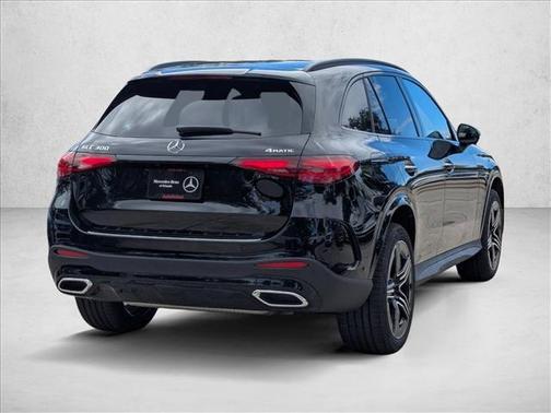 2026 Mercedes-Benz GLC 300 4MATIC