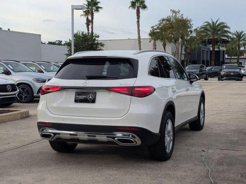 2026 Mercedes-Benz GLC 300 4MATIC
