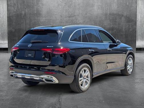 2025 Mercedes-Benz GLC 300 4MATIC