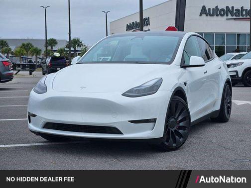 Pearl White Multi-Coat 2024 Tesla Model Y Performance Dual Motor All-Wheel Drive