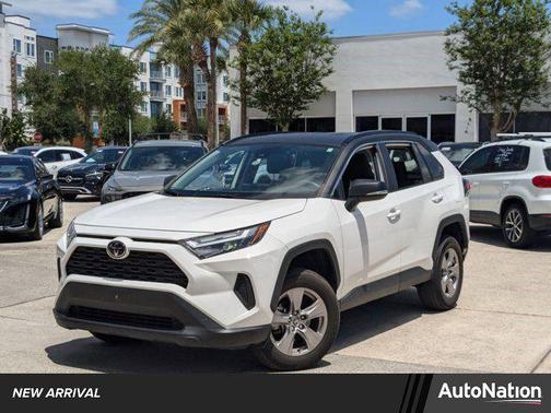 2022 Toyota RAV4 XLE