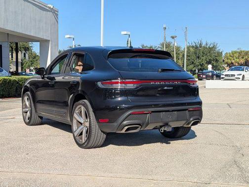 2024 Porsche Macan T