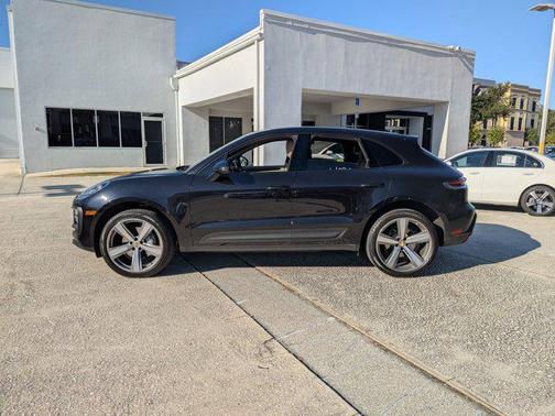 2024 Porsche Macan T