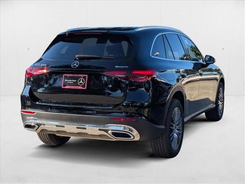 2026 Mercedes-Benz GLC 300 4MATIC