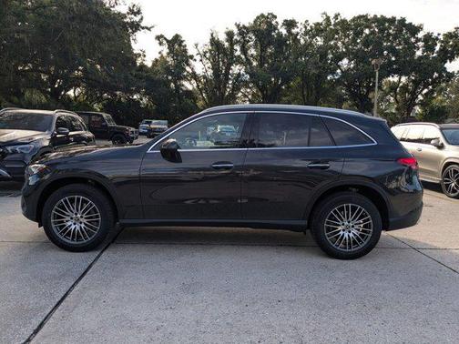 2026 Mercedes-Benz GLC 300 4MATIC