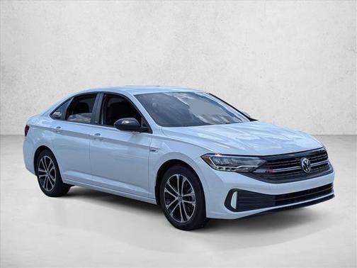 Pure White 2023 Volkswagen Jetta 1.5T Sport