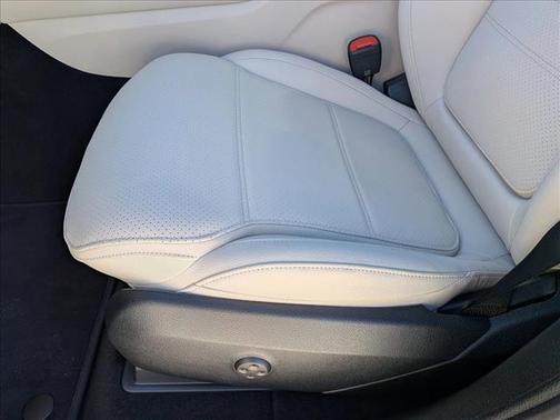 2026 Mercedes-Benz GLC 300 Base