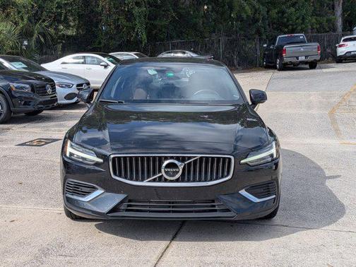 2022 Volvo S60 Recharge Plug-In Hybrid T8 Inscription