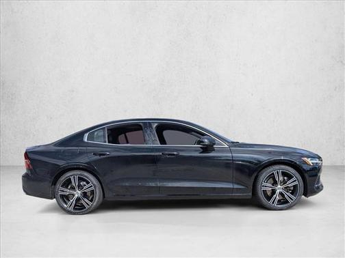 2022 Volvo S60 Recharge Plug-In Hybrid T8 Inscription