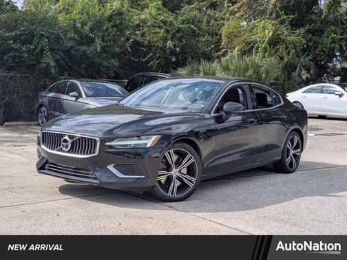 2022 Volvo S60 Recharge Plug-In Hybrid T8 Inscription