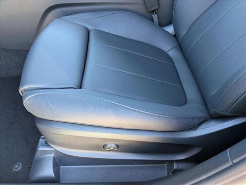 Cirrus Silver Metallic 2026 Mercedes-Benz GLA 250 4MATIC