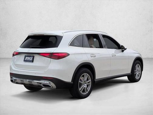 2026 Mercedes-Benz GLC 300 4MATIC