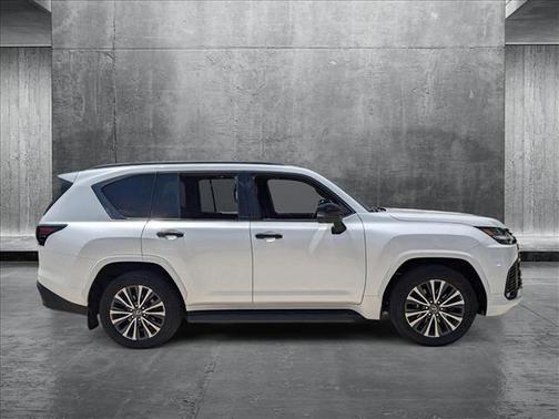 2024 Lexus LX 600 Premium