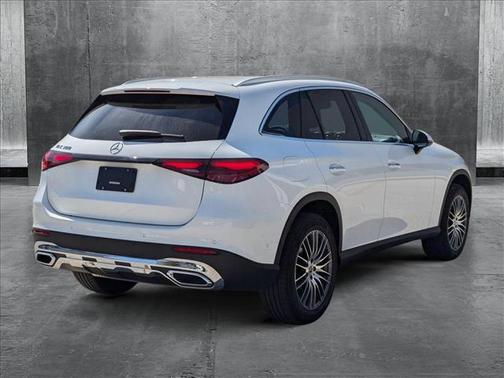 2025 Mercedes-Benz GLC 300 Base
