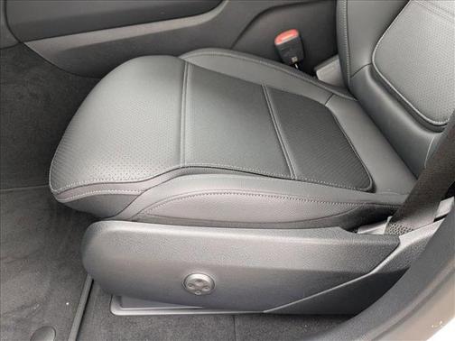 2026 Mercedes-Benz GLC 300 Base