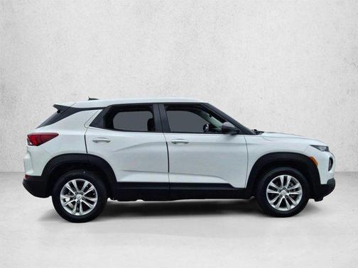 Summit White 2021 Chevrolet Trailblazer LS