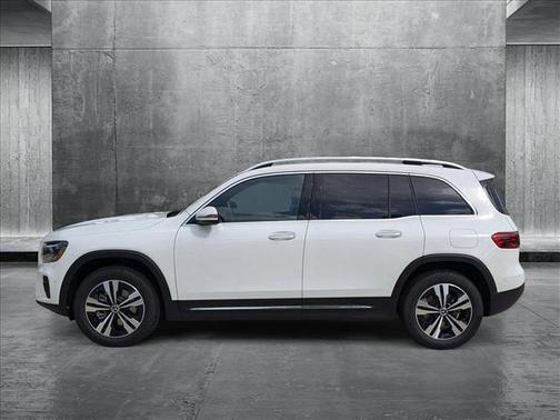 2025 Mercedes-Benz GLB 250 4MATIC
