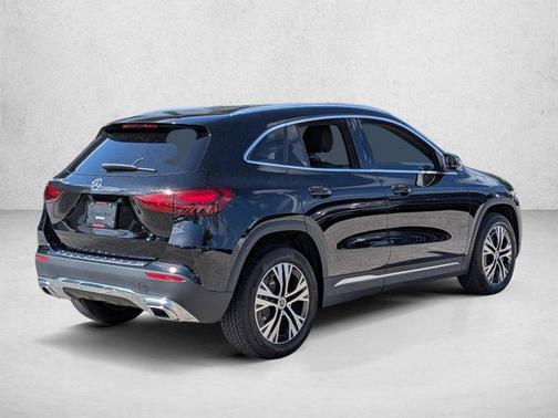 Night Black 2026 Mercedes-Benz GLA 250 4MATIC