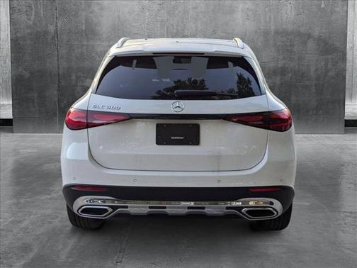 2025 Mercedes-Benz GLC 300 Base
