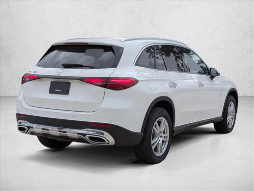Polar White 2026 Mercedes-Benz GLC 300 Base