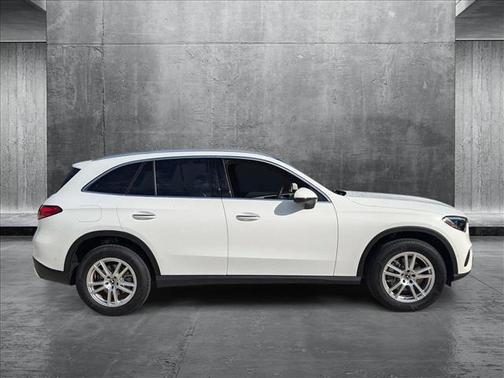 2025 Mercedes-Benz GLC 300 Base