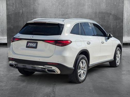 2025 Mercedes-Benz GLC 300 Base