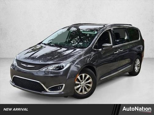 2018 Chrysler Pacifica Touring-L