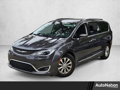 2018 Chrysler Pacifica Touring-L