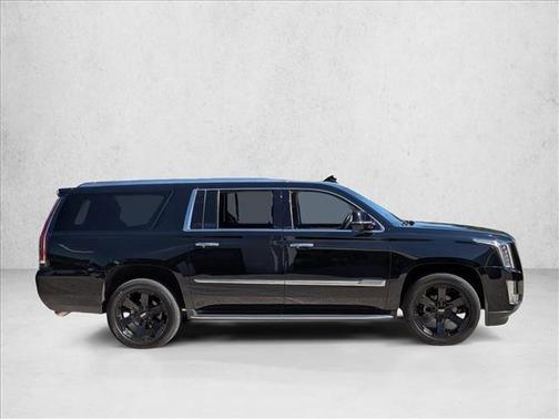 2018 Cadillac Escalade ESV Luxury