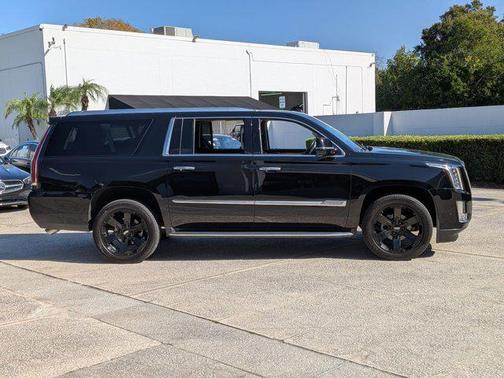 2018 Cadillac Escalade ESV Luxury