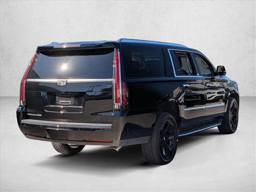 2018 Cadillac Escalade ESV Luxury