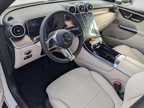 2025 Mercedes-Benz GLC 300 Base