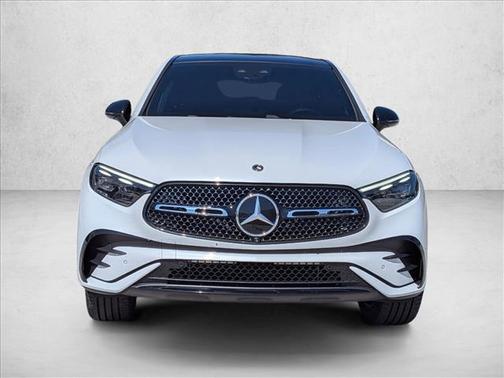 MANUFAKTUR Moonlight White Metallic 2025 Mercedes-Benz GLC 300 4MATIC Coupe