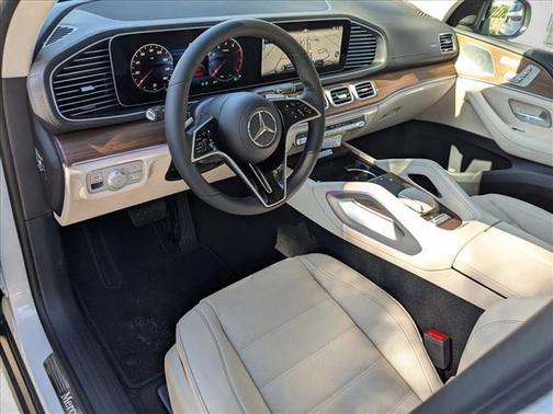 2026 Mercedes-Benz GLS 450 4MATIC