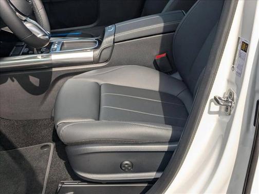 2025 Mercedes-Benz GLA 250 Base