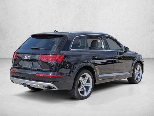 Orca Black Metallic 2019 Audi Q7 55 Prestige