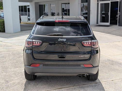 Diamond Black Crystal Pearlcoat 2020 Jeep Compass Limited