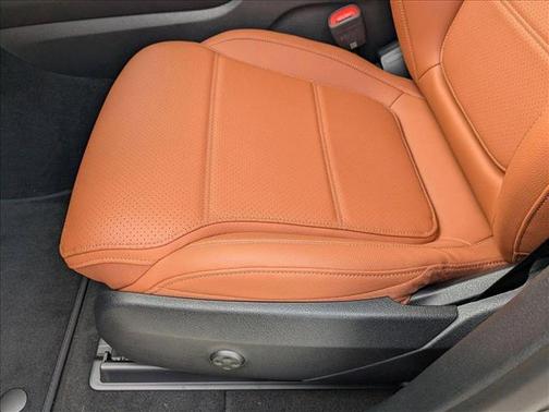 2025 Mercedes-Benz GLC 350e Base