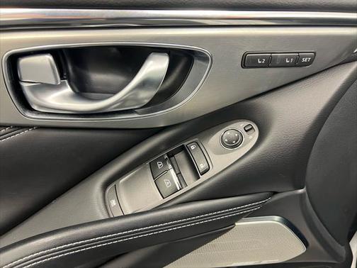 2019 INFINITI Q60 3.0T LUXE