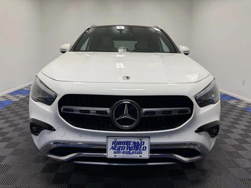 White 2024 Mercedes-Benz GLA 250 4MATIC