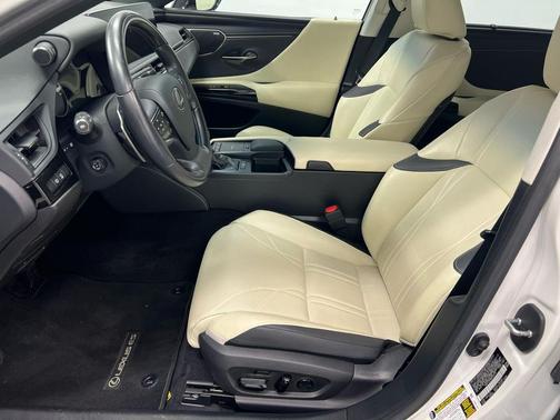 2022 Lexus ES 350 Ultra Luxury