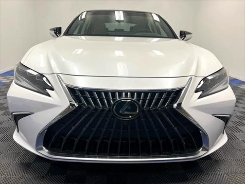 2022 Lexus ES 350 Ultra Luxury