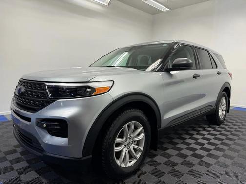 Iconic Silver Metallic 2021 Ford Explorer Base 4WD