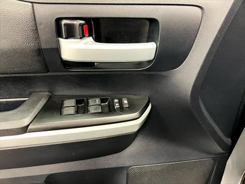 2015 Toyota Tundra SR5