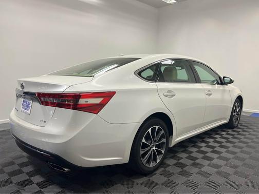 2017 Toyota Avalon XLE Premium