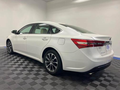 2017 Toyota Avalon XLE Premium