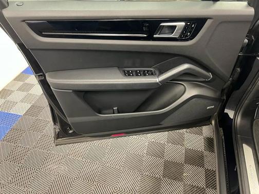 2021 Porsche Cayenne Cayenne