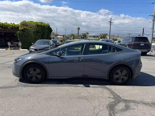 2023 Toyota Prius LE